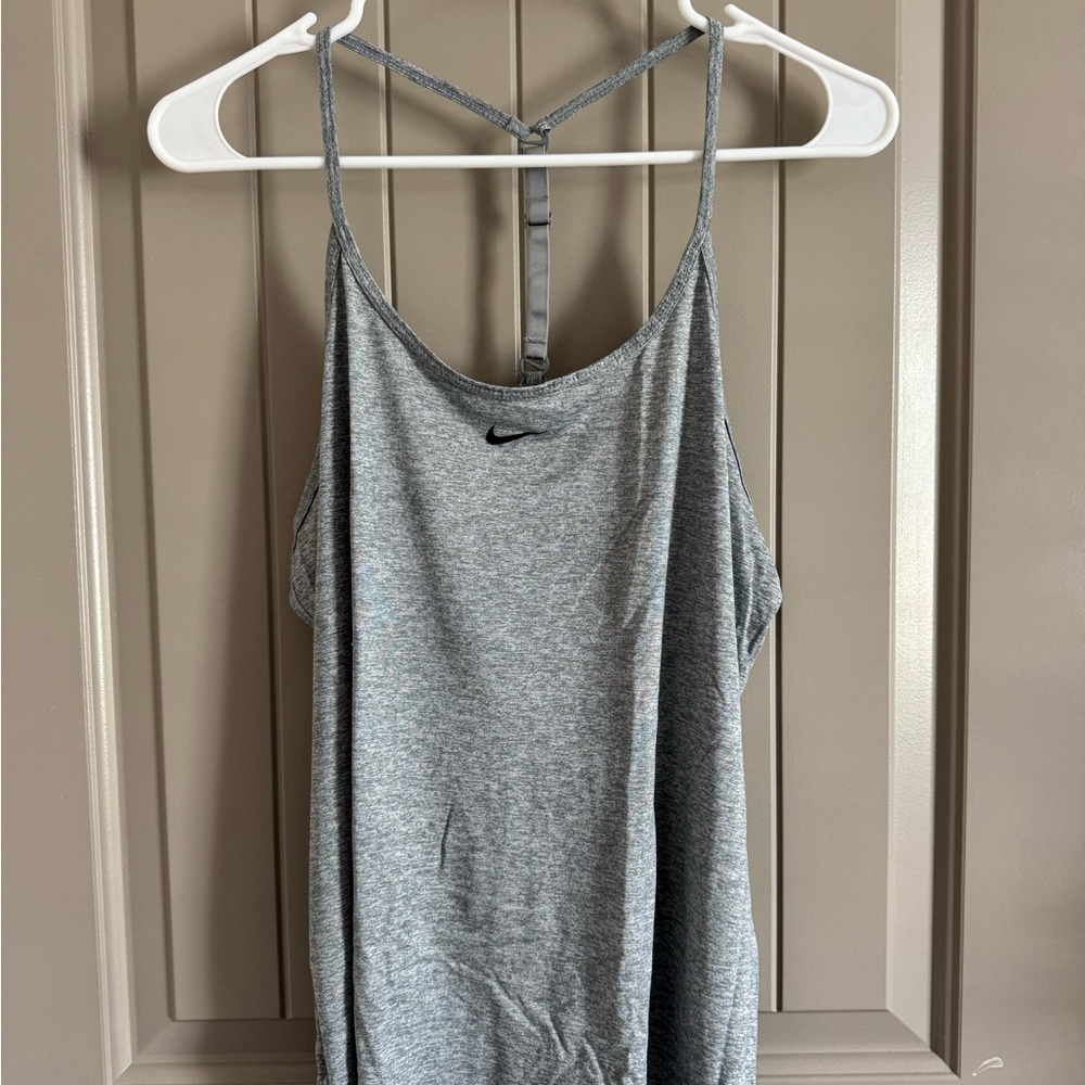 (NWOT)Nike Women's Gray Tank Top